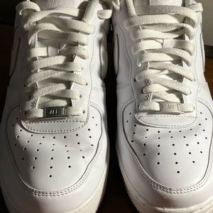 Nike Air Force 1 Low Top Mens Size 10.5 Sneaker White